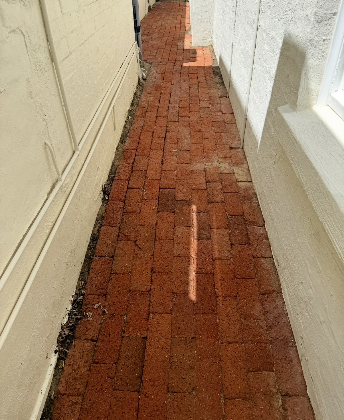 Brick pavers Narrow brick side passage after — pressure cleaning Subiaco Perth WA