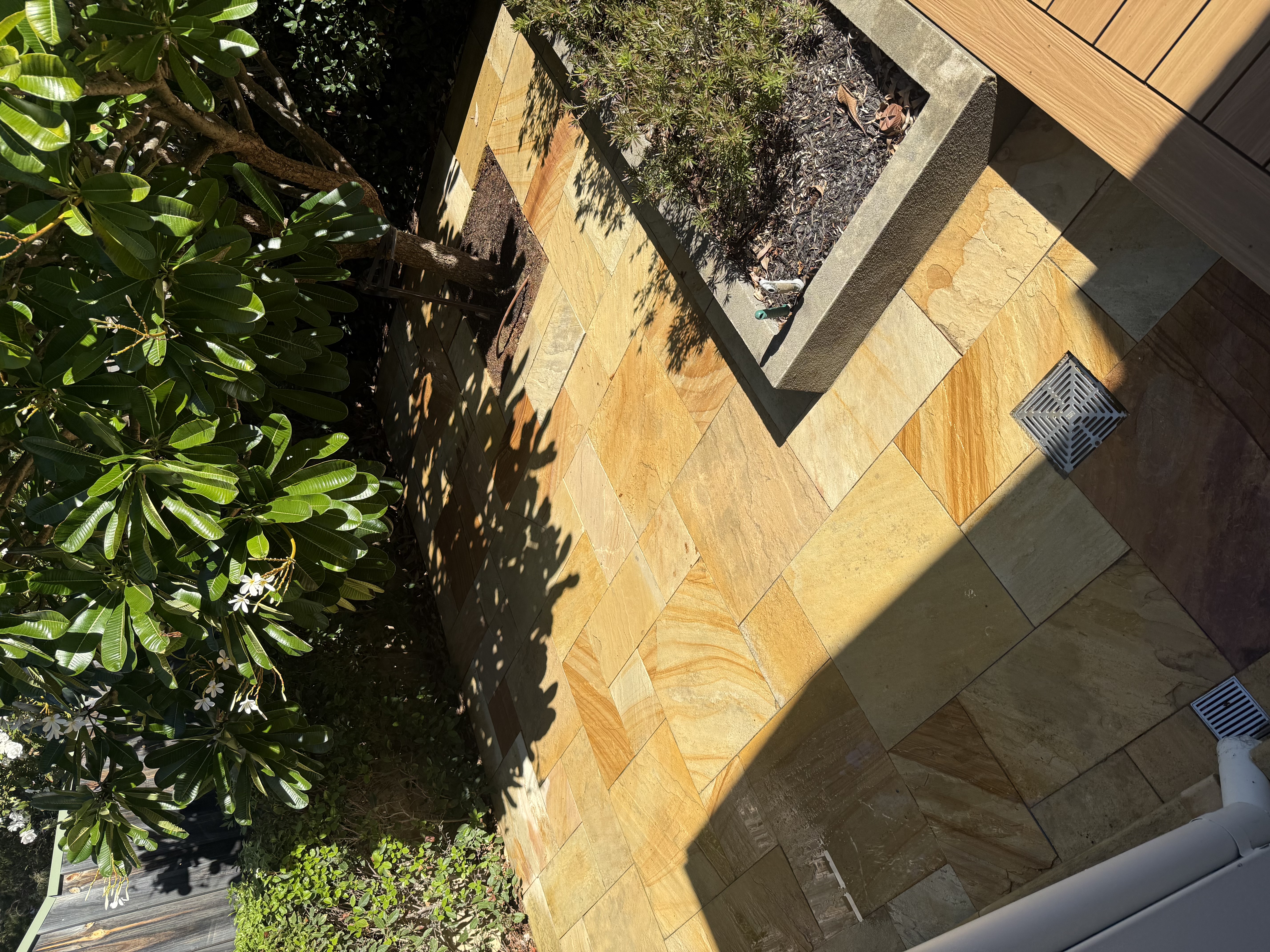 Sandstone pavers Sandstone garden courtyard after — pressure cleaning Jolimont Perth WA